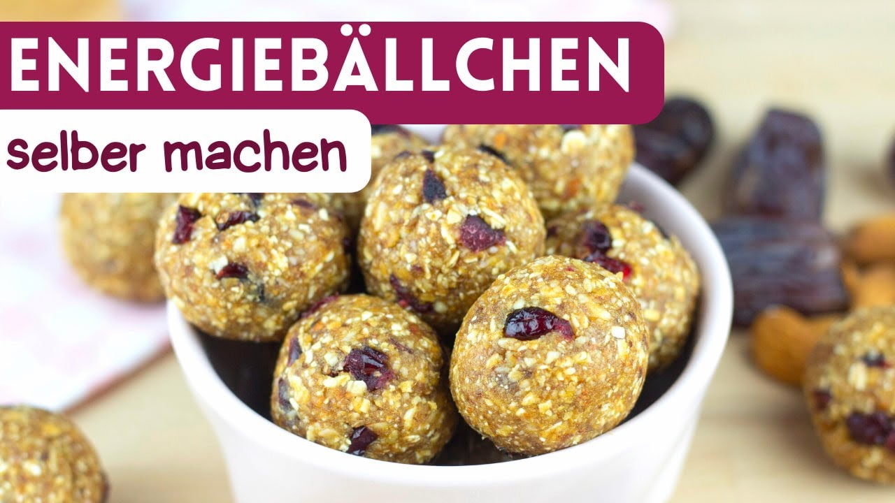 Energieb&auml;llchen selber machen mit Datteln, Haferflocken und Cranberries