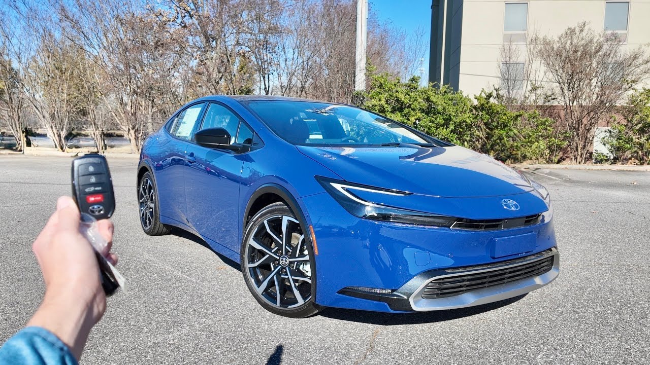 Toyota Prius PHEV 2026 – 220 л.с. и 50 миль на галлон | Стоит ли покупать?