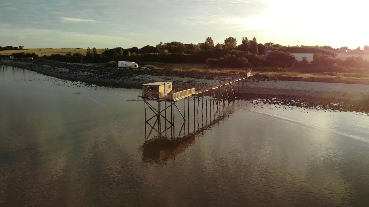 Carrelets de pêcheurs à Yves , près de la commune de Fouras.