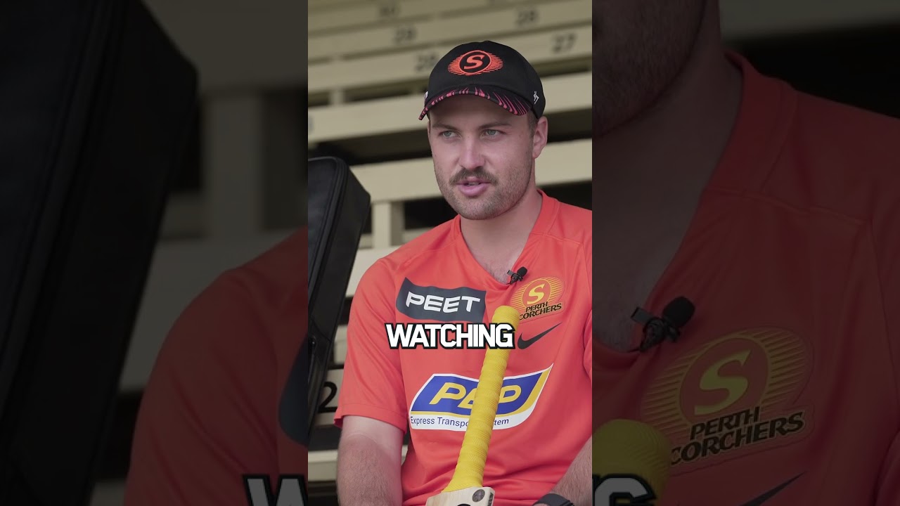 Josh Inglis on the Retro Kahuna Icon | Kookaburra Cricket