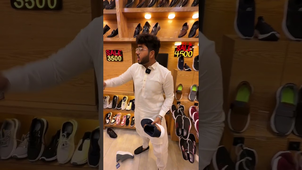 Gul Tijarah Mall Saddar New Sale Started on Shoes 