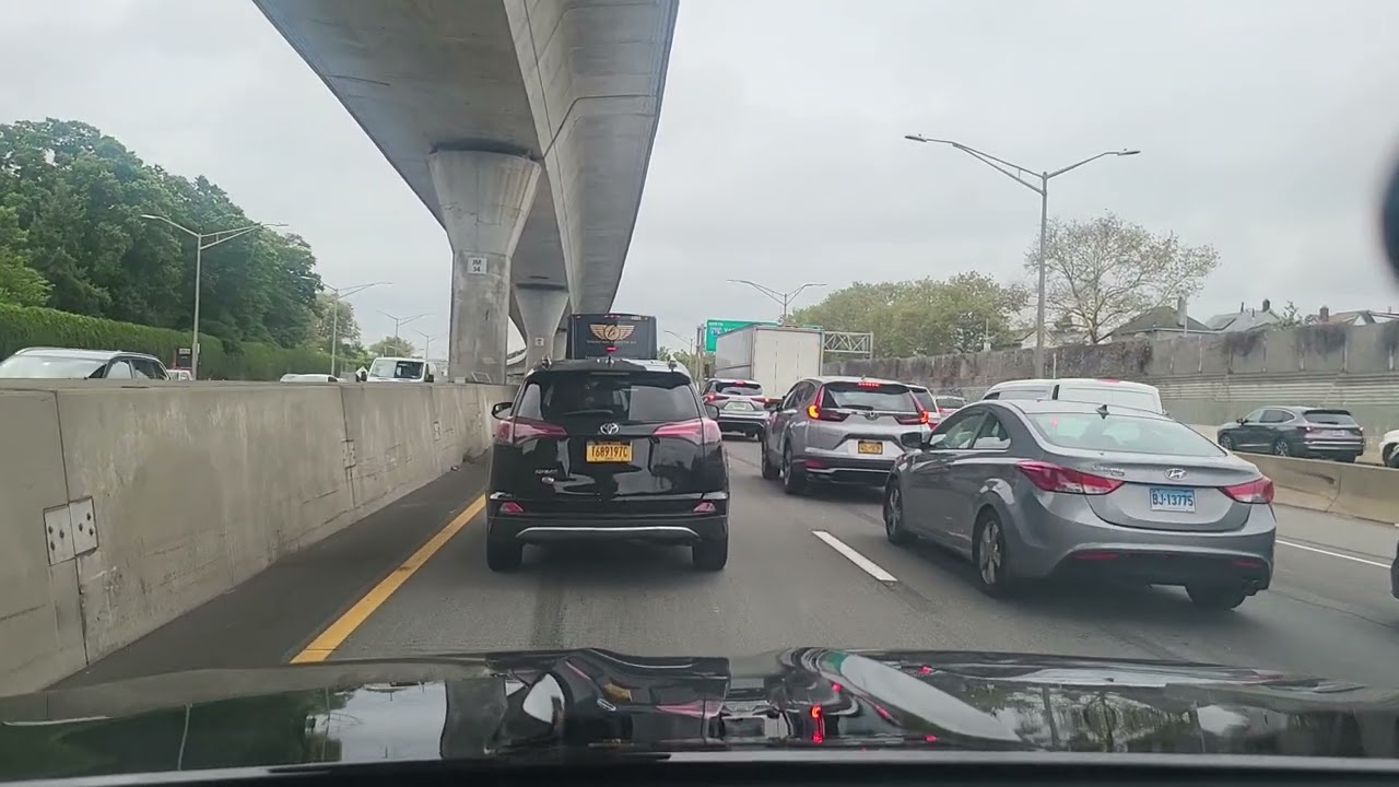 JFK  Terminal 4 TO THE WHITESTONE BRIDGE IN NEW YORK.  HEAVY TRAFFIC, JFK IS BEING RENOVATED.