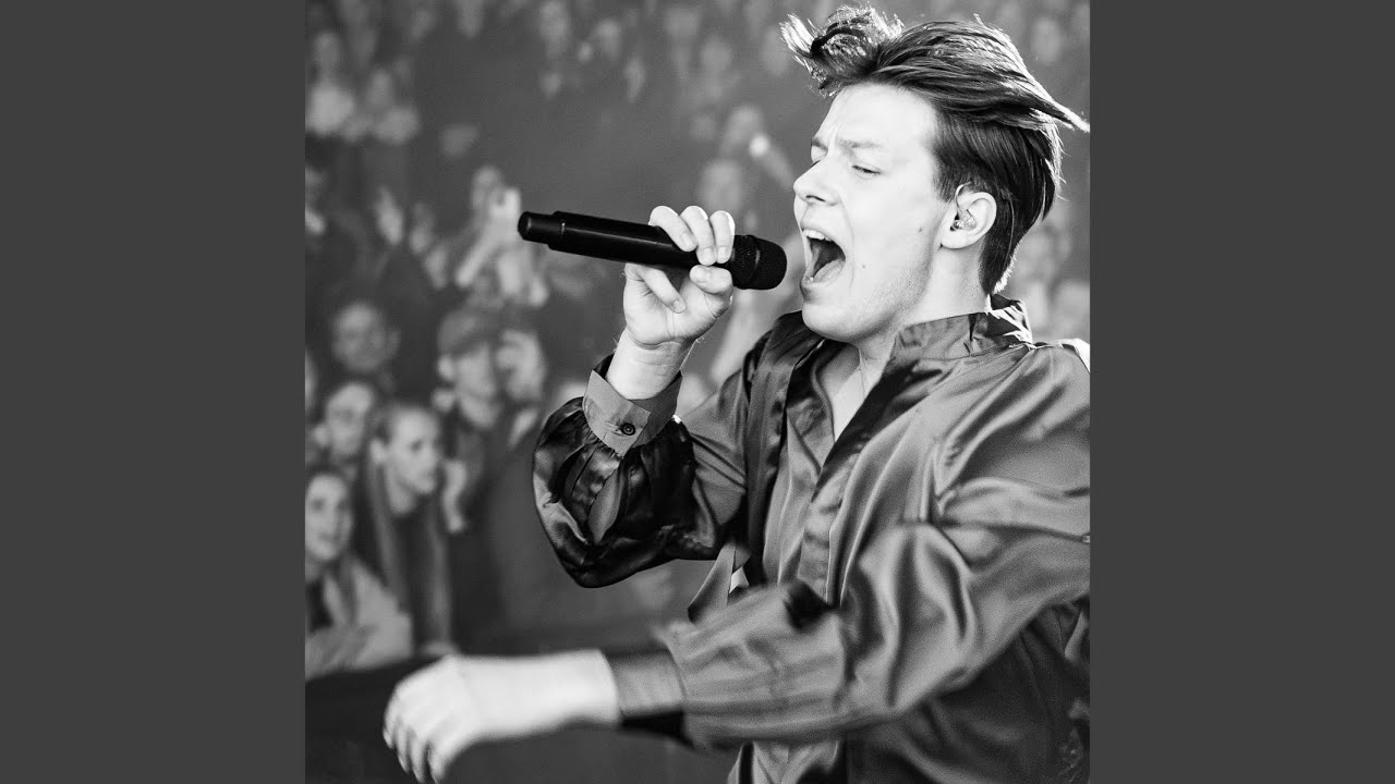 Mēs turpināmies / Pāris neuzņemtu foto (Live)