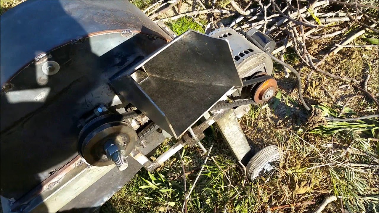 TRITURADORA DE RAMAS . PICADORA DE PASTO .