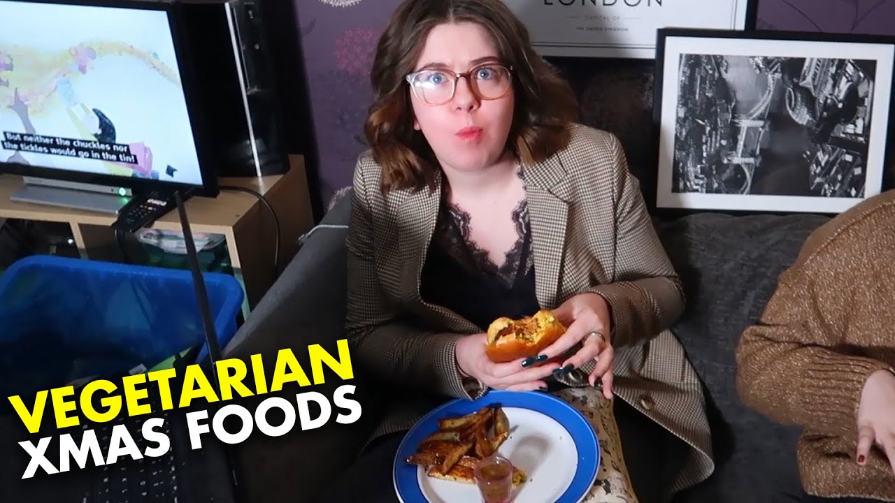Trying VEGETARIAN CHRISTMAS FOOD | Vlogmas Day 22