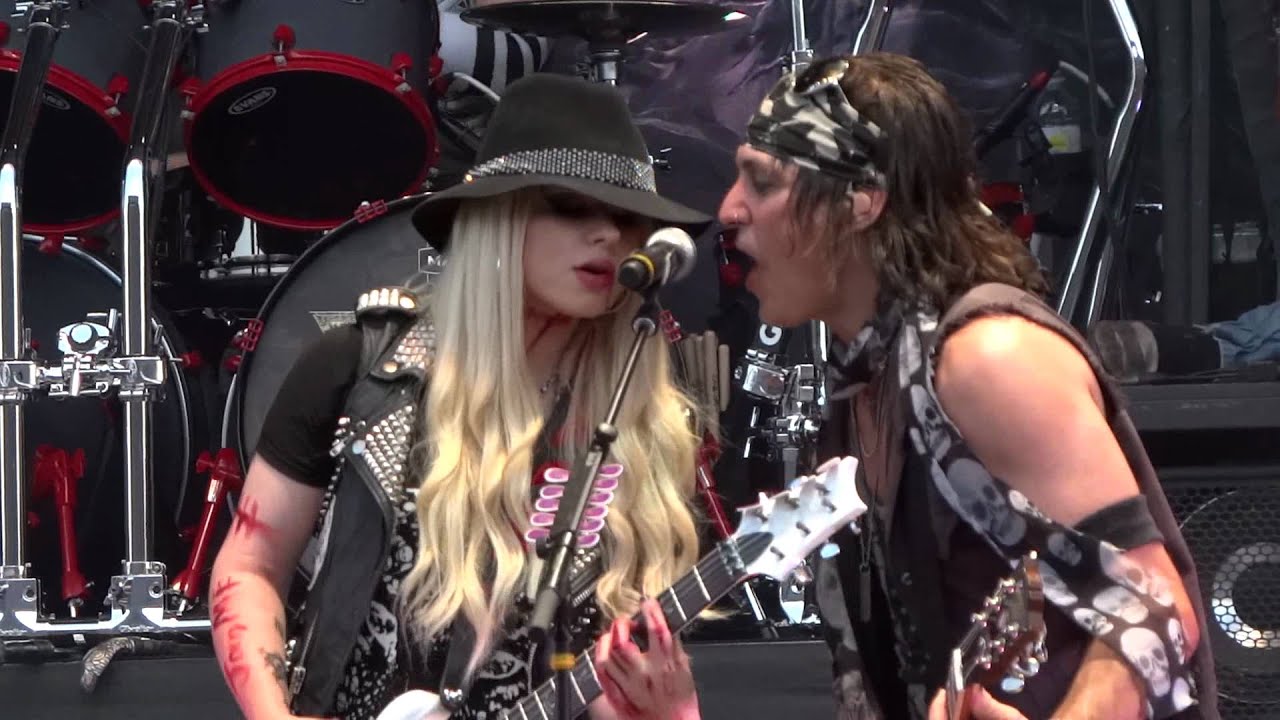 Alice Cooper featuring Orianthi Panagaris-Schools Out-Jones Beach ,NY