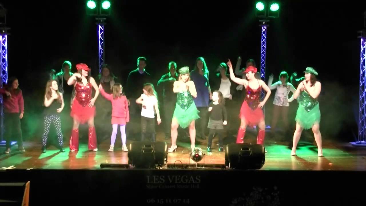 Spectacle Cabaret Music Hall : Les Vegas