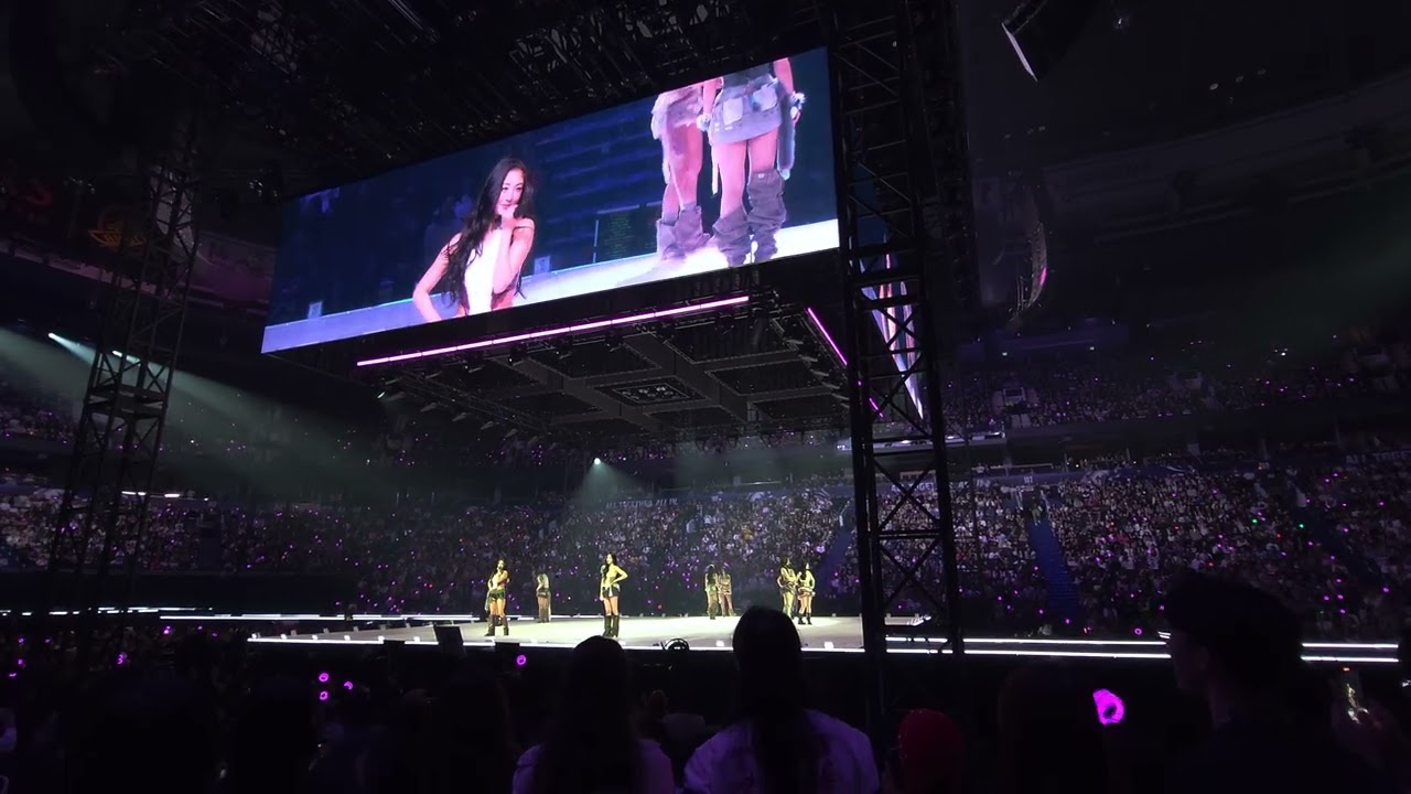 TWICE - Interaction/Ment 3 - THIS IS FOR Tour - Vancouver, BC - Rogers Arena (260109) (4K60)