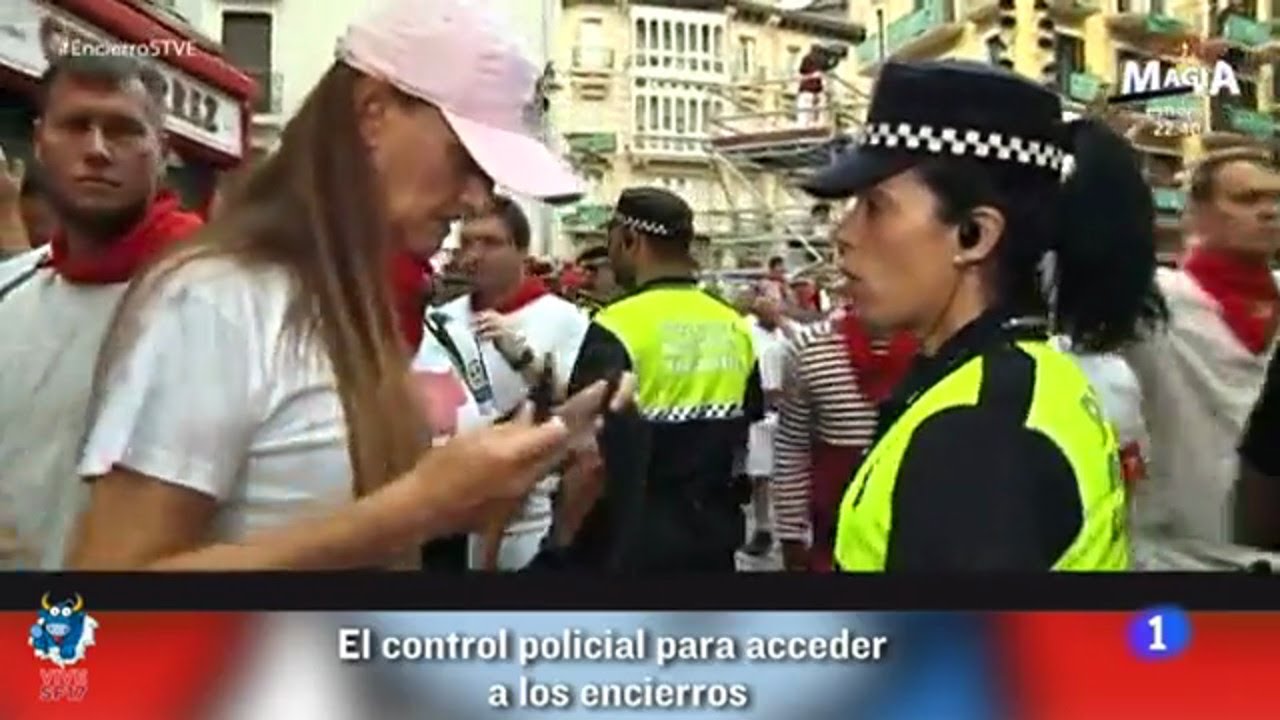 Controles policiales para acceder al encierro | #Sanfermines2017