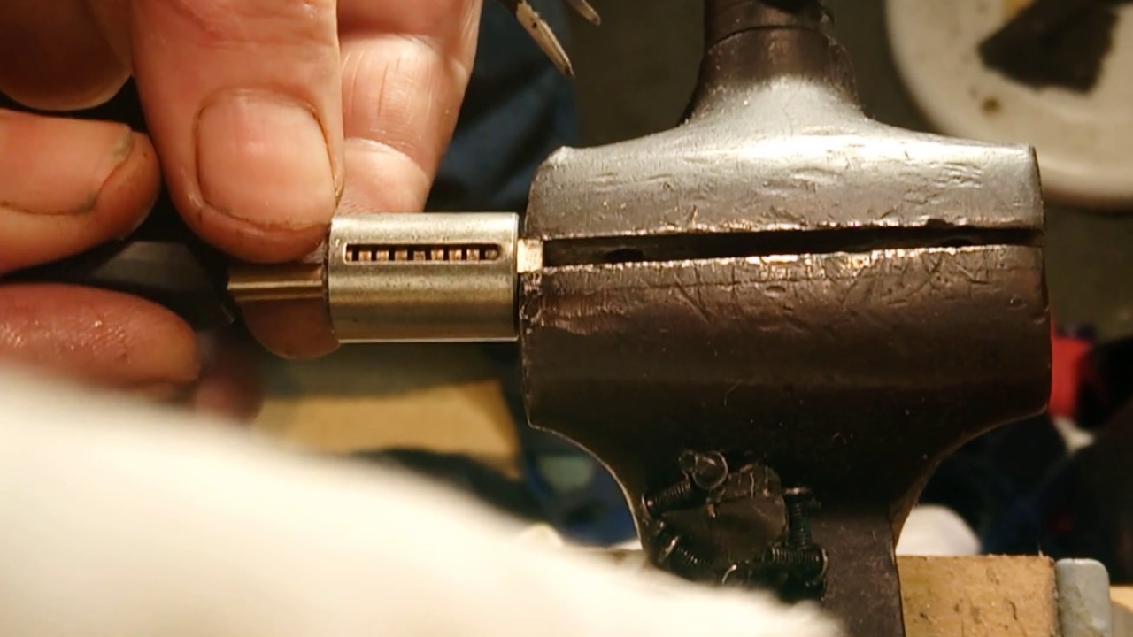 Abus Plus's Latest (Useless) Lockpicking Defence