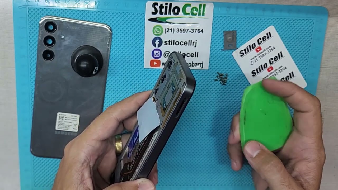 Samsung Galaxy M15 Como abrir, remover tampa traseira.