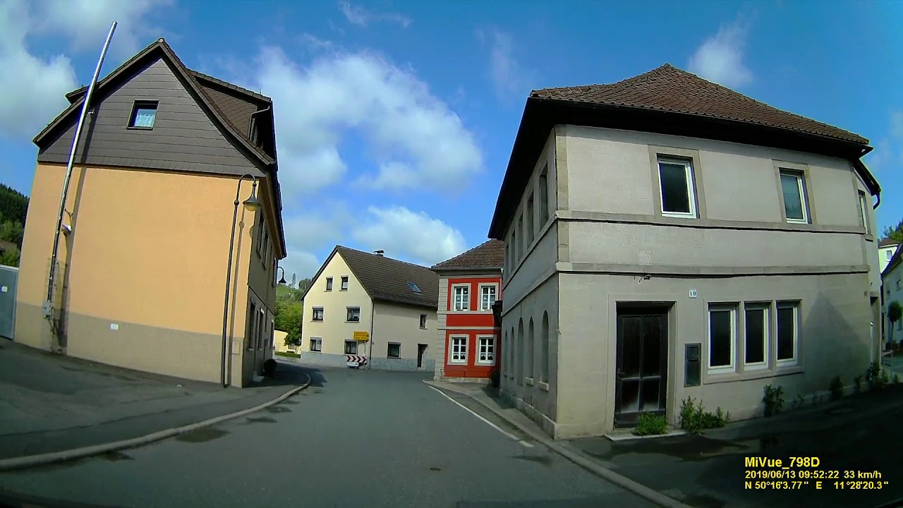 D: Stadt Wallenfels. Landkreis Kronach. Rundfahrt durch die Stadtmitte. Juni 2019
