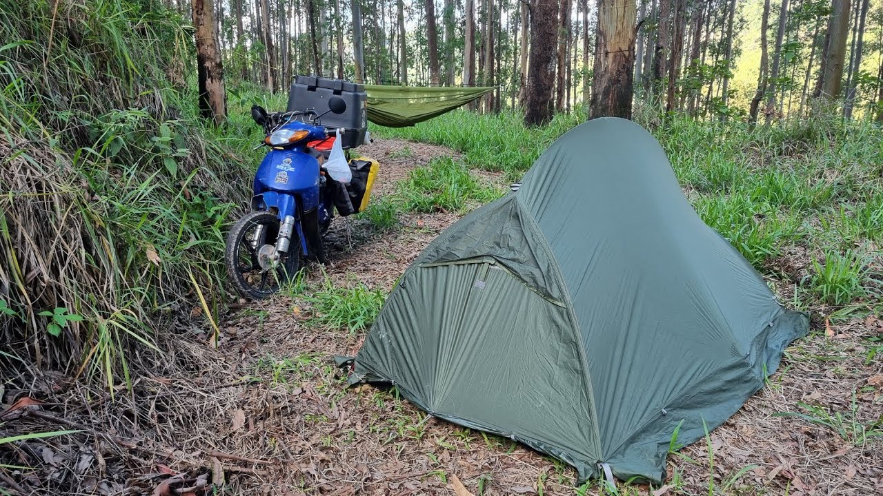 #354 》 ACAMPAMENTO selvagem. Viagem de Honda Biz100 pelo Brasil.