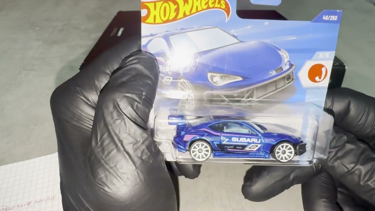 card hot wheels e differenze card 2024 e 2025