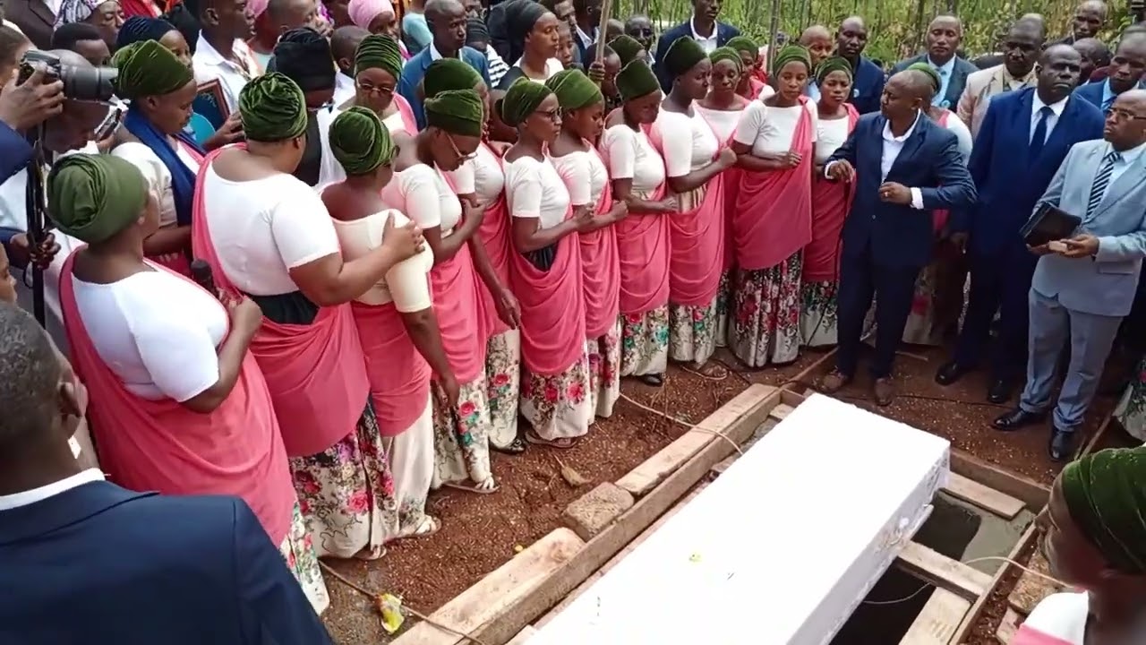 DUSHYINGURA TUBYINA KUKO YESU KRISTO ABA AHAMAGAYE UMUGENI NATWA TURATAHA VUBA