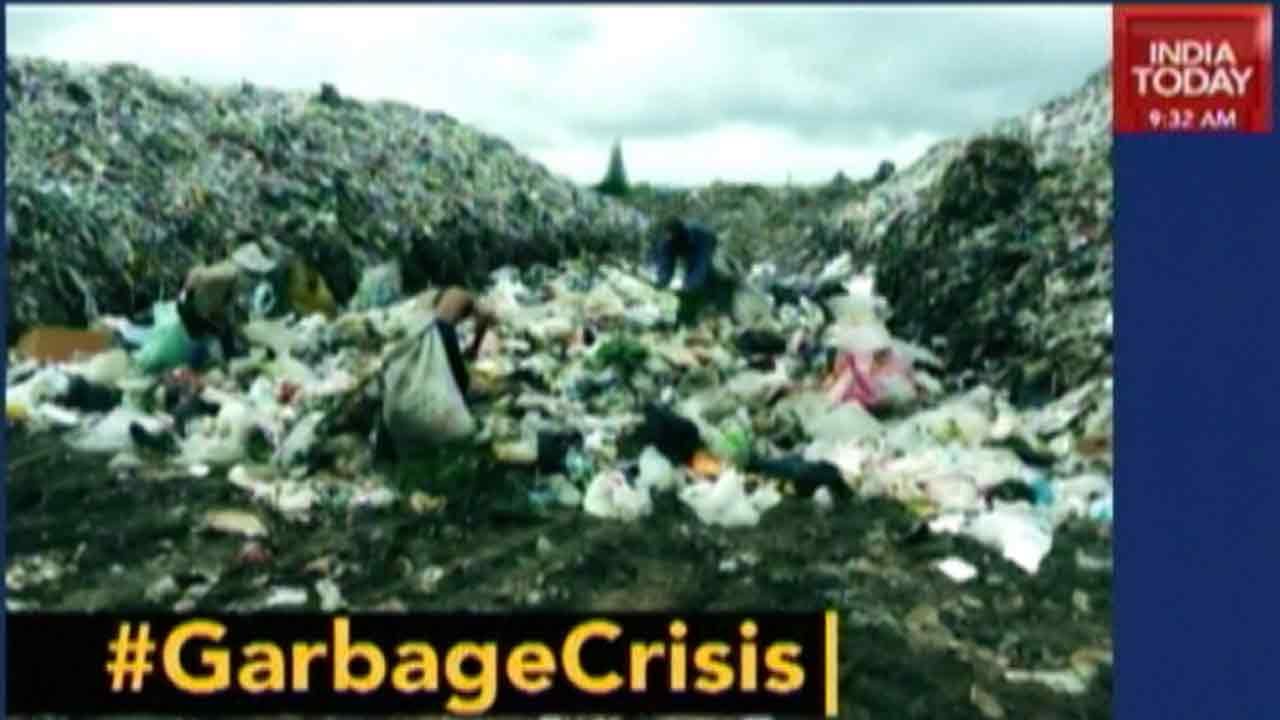 Garbage Crisis In Delhi As MCD Workers Go On Strike
