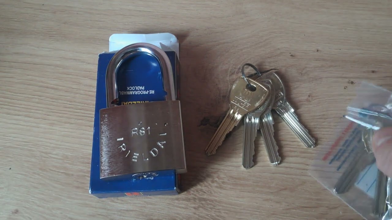 RIELDA 900-50/29 RS1 Italy. Programming  And Re-programming  The Lock.