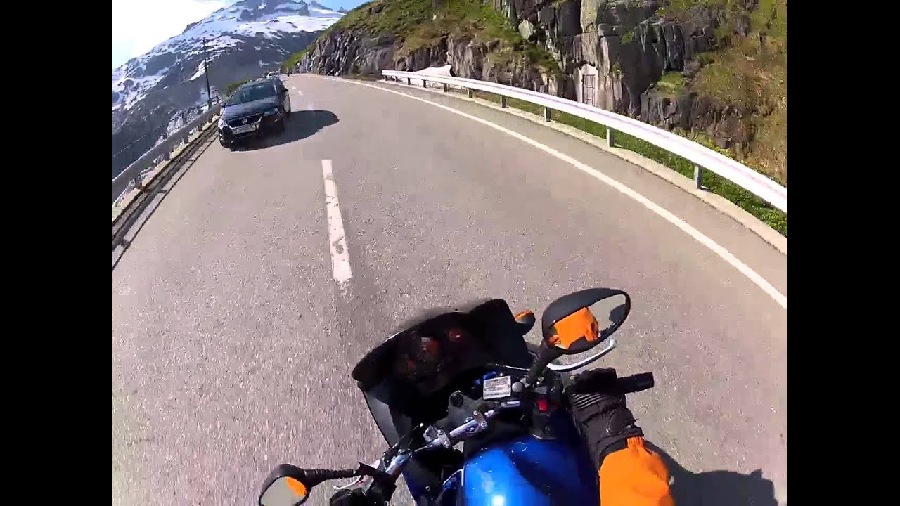 Yamaha TDM 900 vs Triumph Speed Triple - Furka Pass