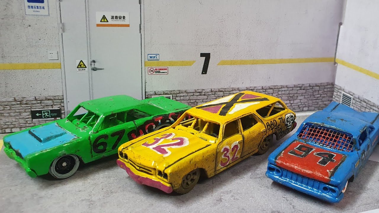 Custom Hotwheels demo-derby cars: I have finally completed the set for my son!
