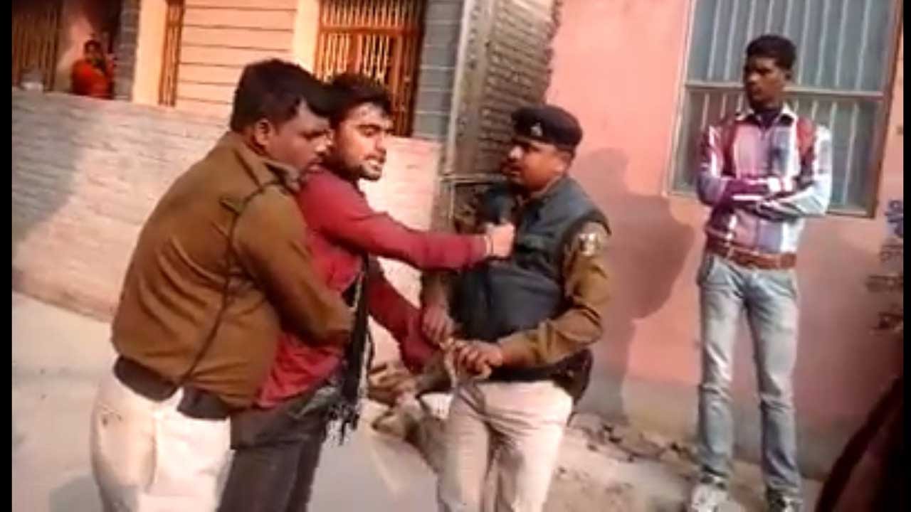 Boy Slaps Bihar cop, video goes viral  | वनइंडिया हिन्दी