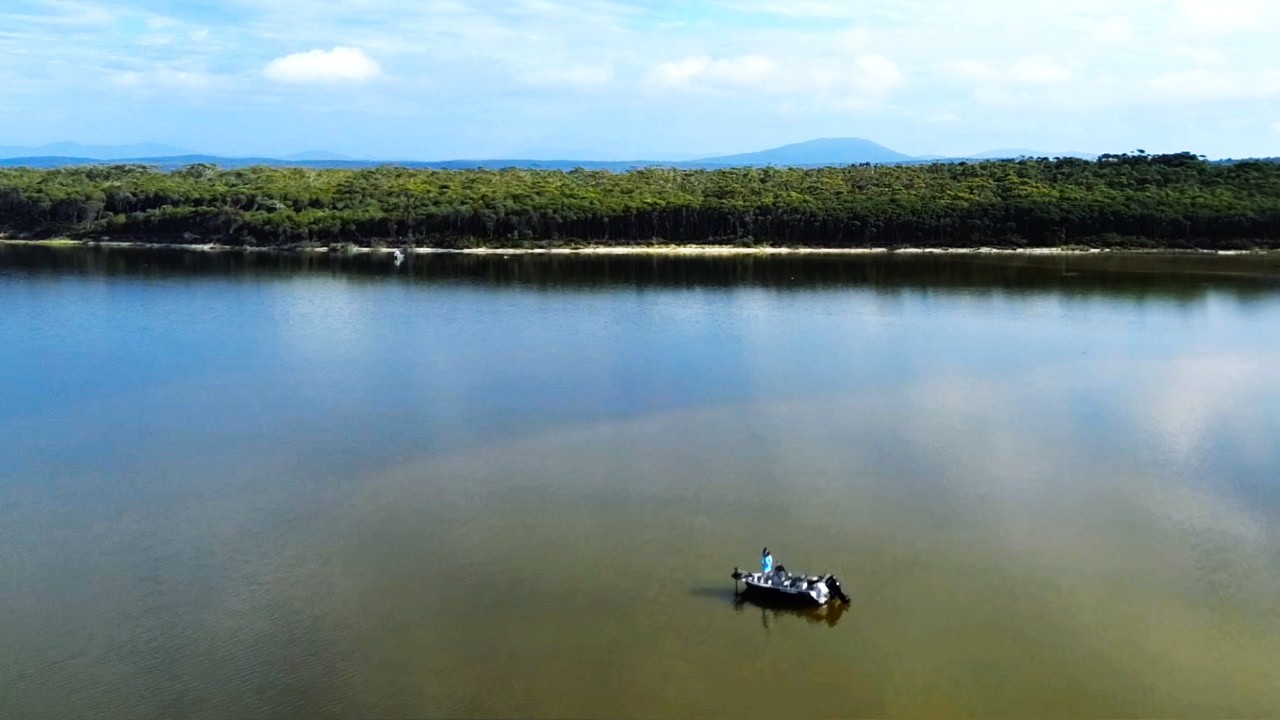 Insane Fishing Adventure at one of Victoria's BEST Locations !!