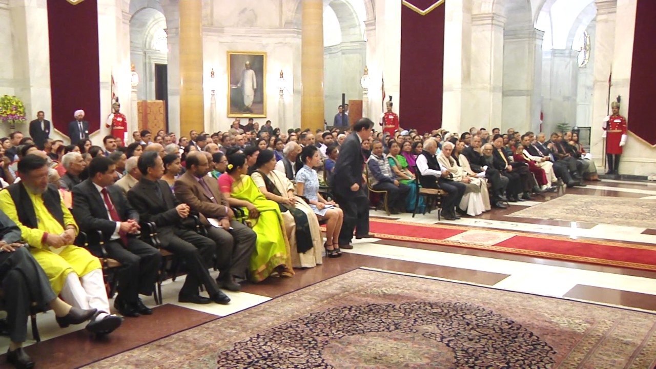 President Mukherjee presents ICCR ‘Distinguished Indologist’ Award to Prof. Yu Long Yu of China