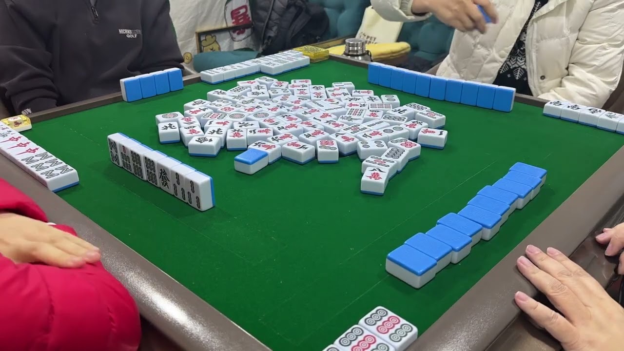 Mahjong258. 廣東牌10番512有花🀄️全女班局四回之二：衝鋒隊隊長繼續衝，話知你清一色照打。