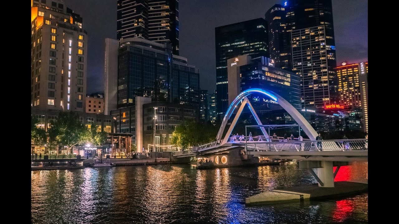 Melbourne Night Walk 🌙 1 Hour of Cinematic Slow R&B for Deep Focus & Study