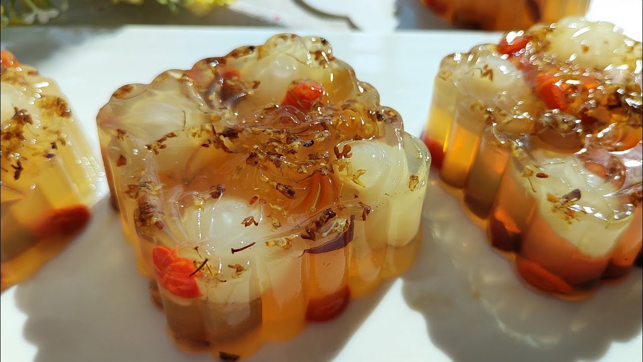 10 min's nutrition Peach Gum Jelly , Osmanthus, Longan jelly mooncake.   10分钟桃胶、桂圆、桂花、燕菜月饼