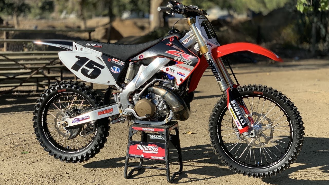 Проект Honda CR250 2002 года выпуска, двухтактный, заводской уровень, сборка — журнал Motocross A...