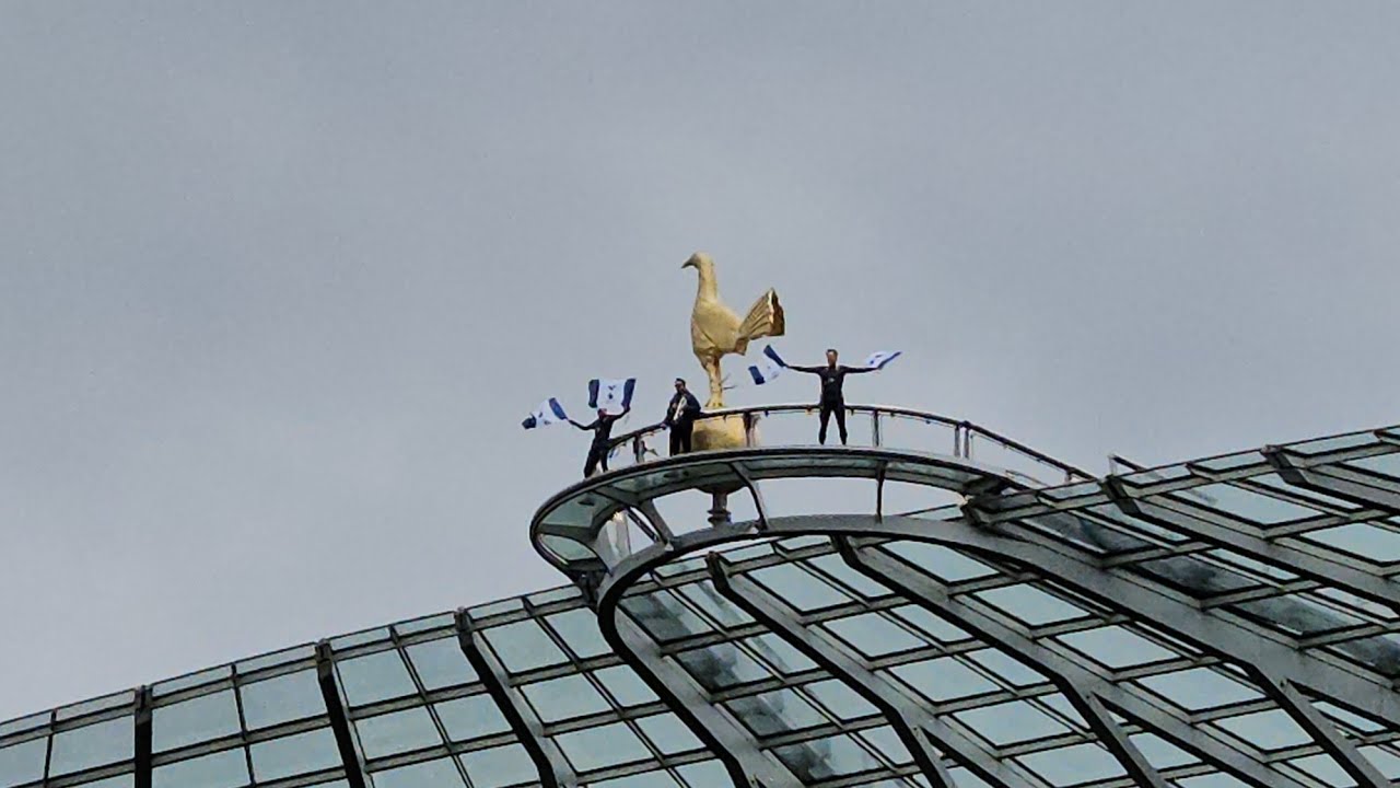 THE TRUMPET BEING PLAYED FROM THE STADIUM ROOF: Tottenham v Arsenal: North London Derby