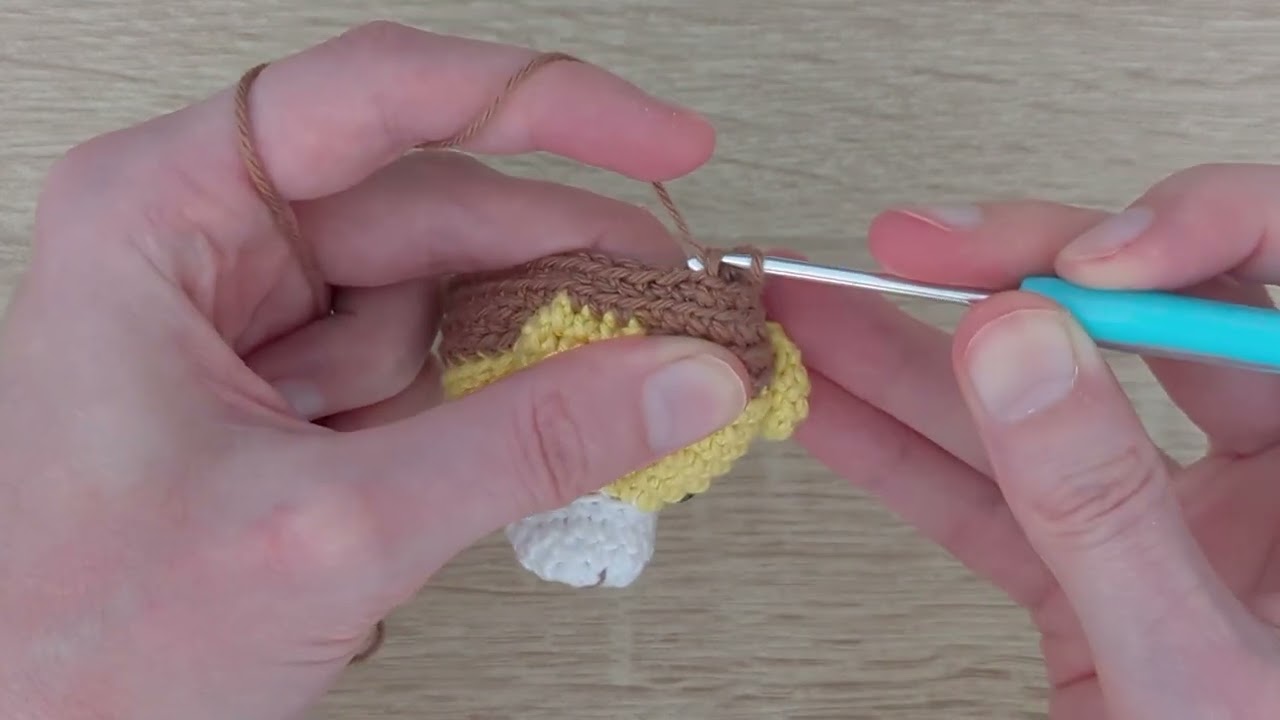 Diminution en brin arri&egrave;re - Back loop only decrease #crochet #crochettutorial #learntocrochet