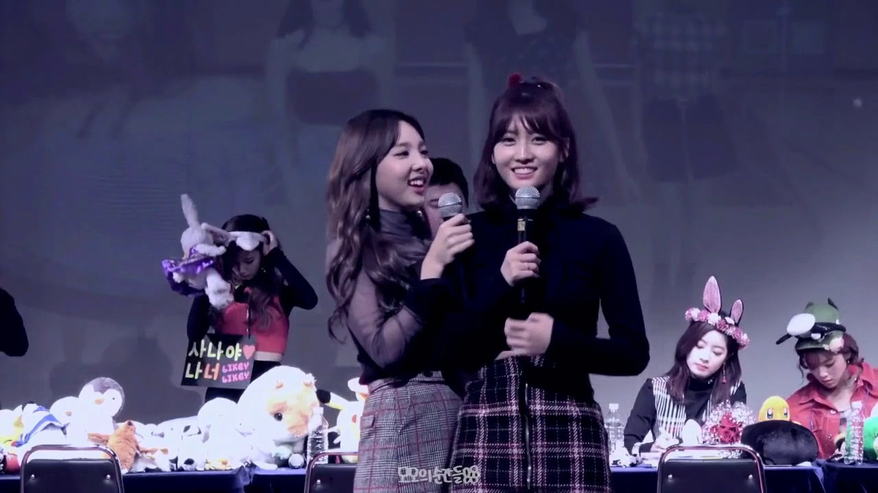 TWICE NaMo (Nayeon & Momo) Nervous