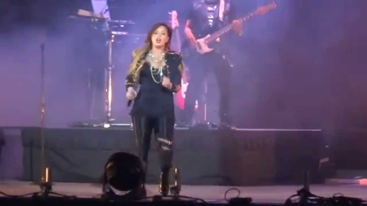 Demi Lovato - The Middle / Really Don't Care - 17/05/14 Arena Monterrey, Mexico