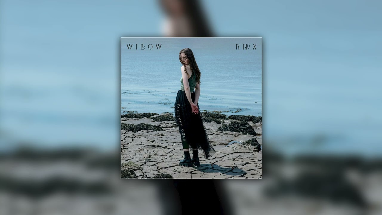 Willow Knox - 
