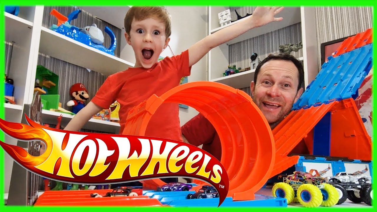 Father and Son ULIMATE HOTWHEELS CAR TRIPLE TRACK!