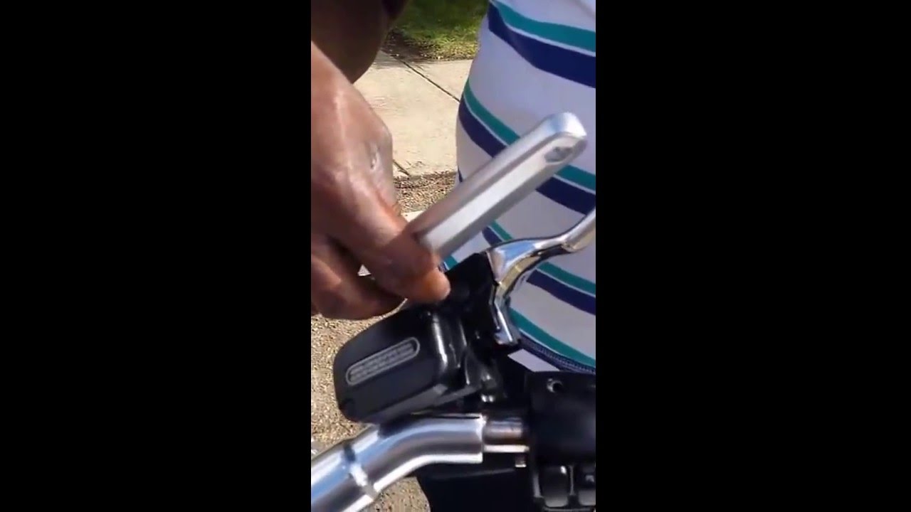2014 Harley Davidson V Rod Muscle Indicator and Mirror replacement