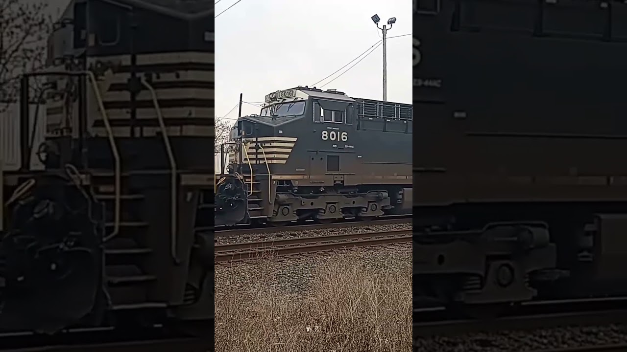 Wife&I Railfanning #railfun #railway #railnatter #railroad #railfununlimited #train #rail #travel