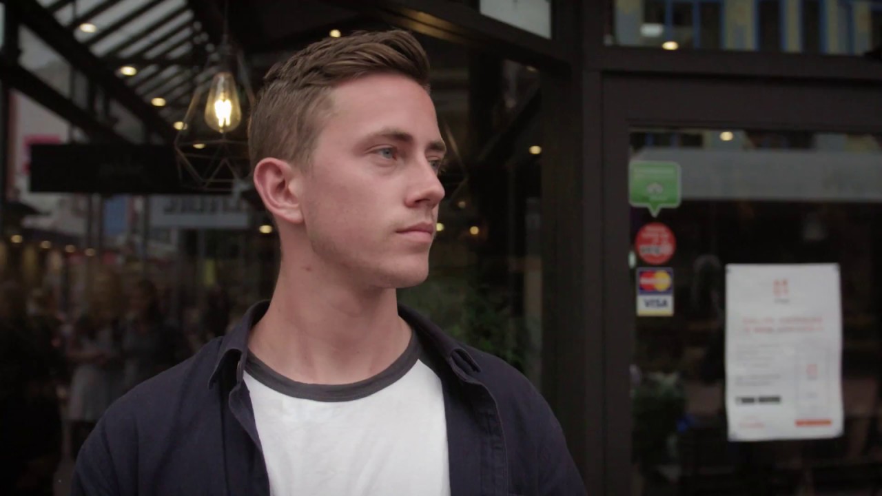 Both Worlds: Noa Woolloff