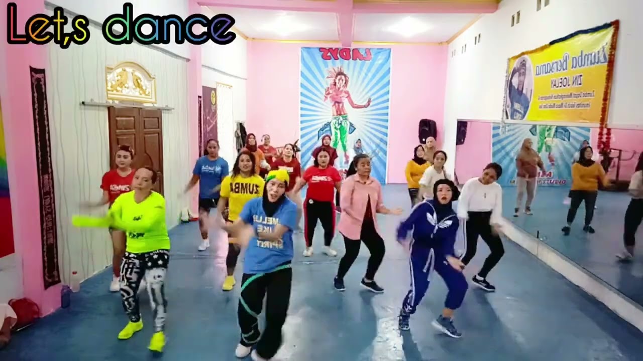 SNAKE GYAL - sak noel ,popeye coution l zumba l zinjoelayjember