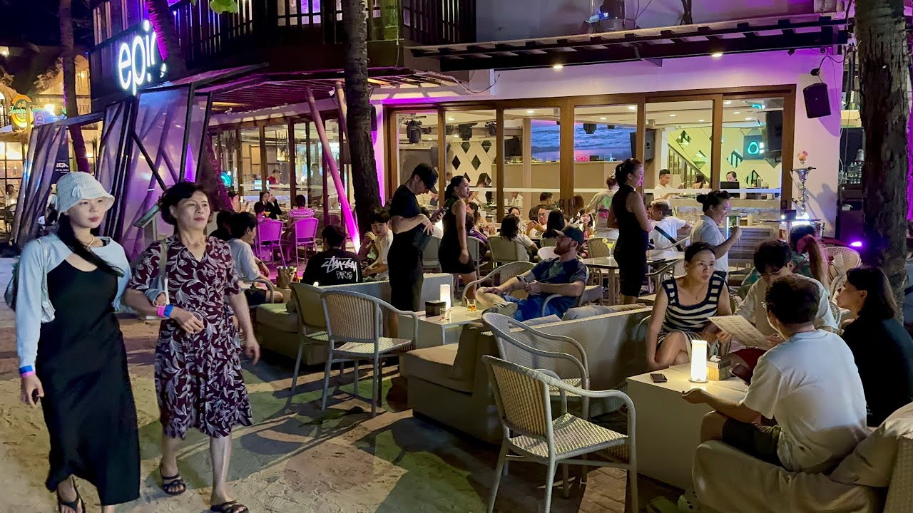 BORACAY NIGHT WALK at D’MALL & STATION 2 - The Central Hub for Nightlife in Boracay, Philippines!