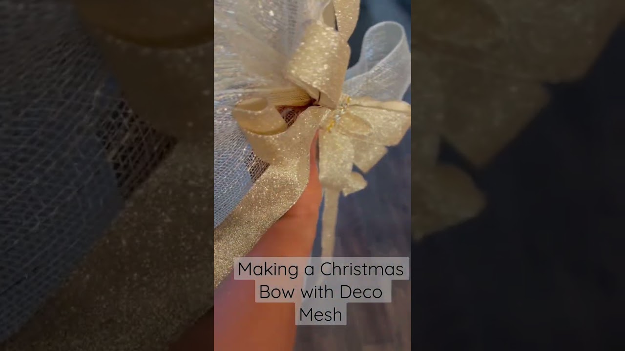 Making a Christmas Tree Bow With Deco Mesh