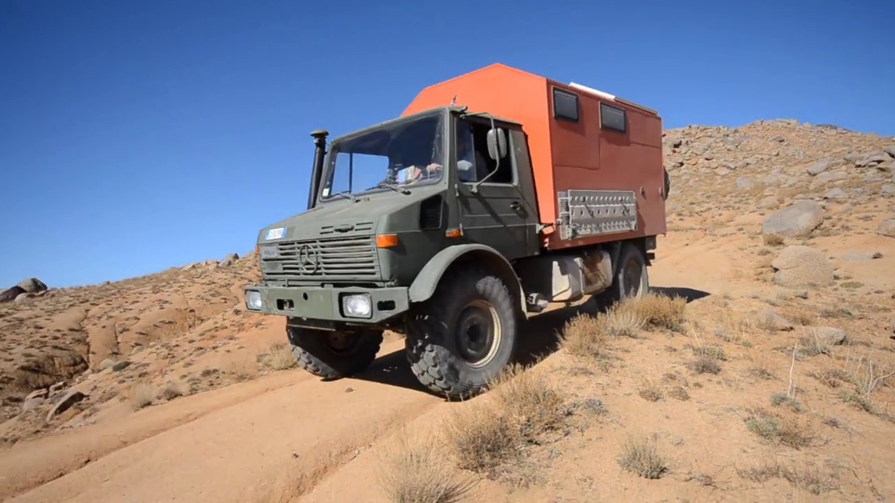 Unimogging to Morocco - Kamillo Unimog travel in the desert