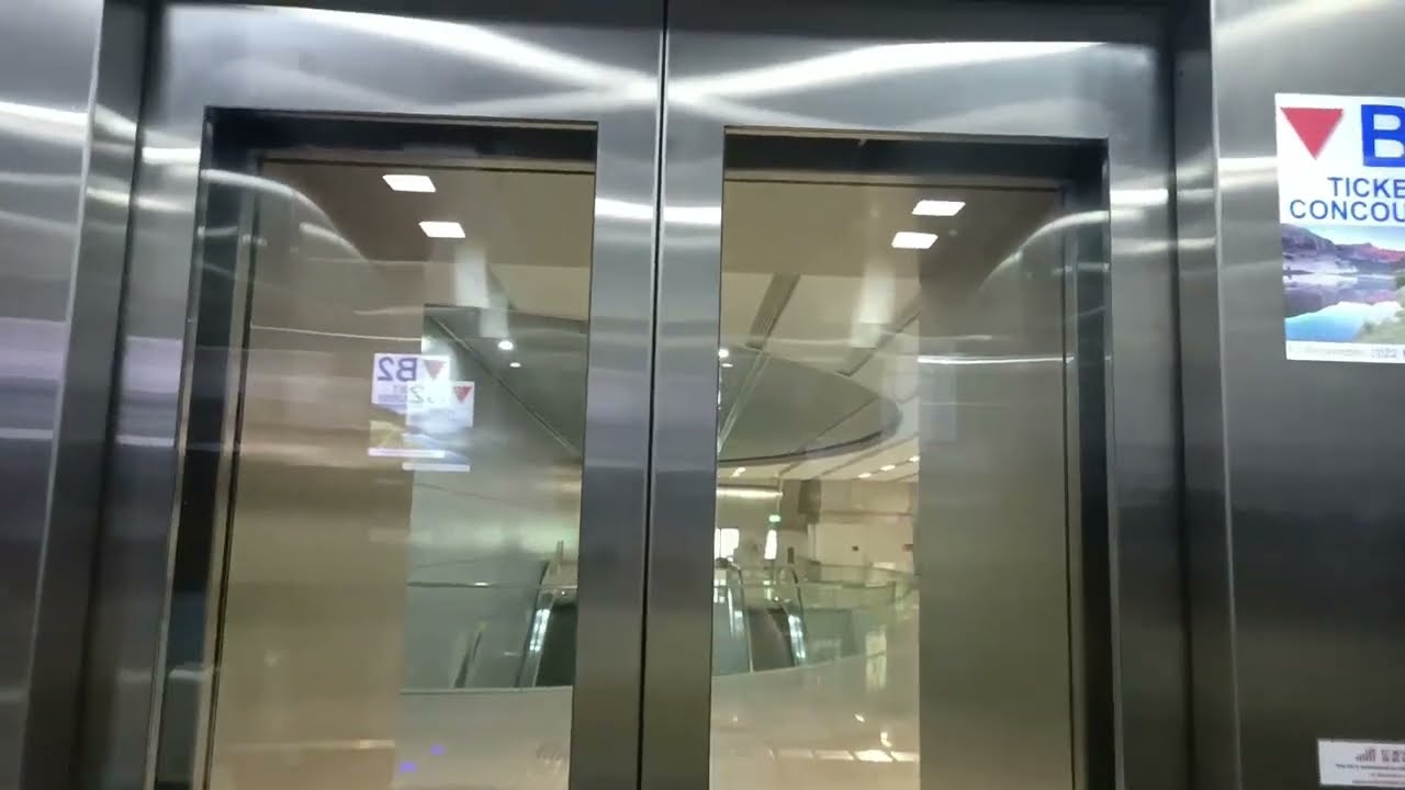 lift at esplanade mrt
