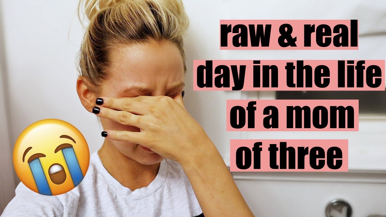 REAL LIFE MOM VLOG // BEAUTY AND THE BEASTONS