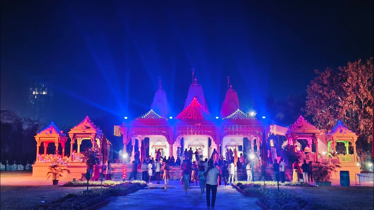  Ambuja ka radhe krishna mandir me puja 🙏🌼🌺#mandir#radhe🙏#maharashtra#song🏹#tranding#vlog#best 