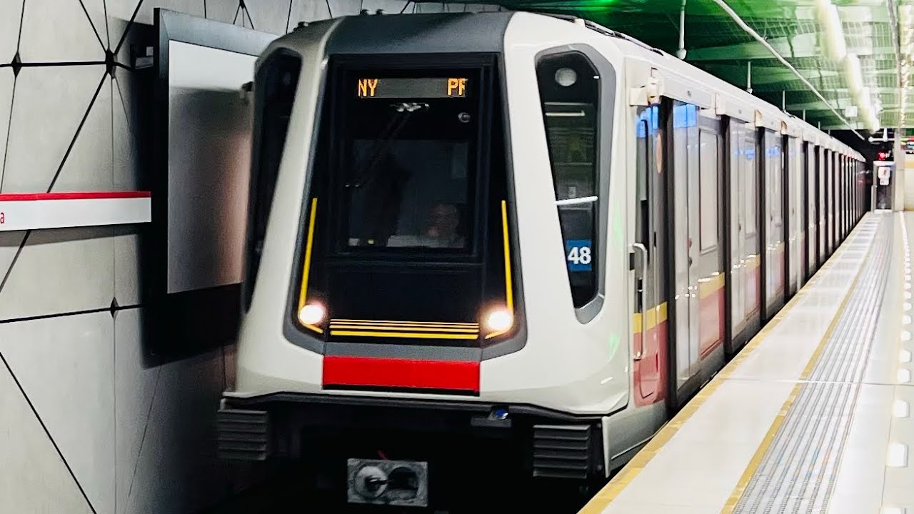 Top 8 Sounds of Siemens Trains Departing