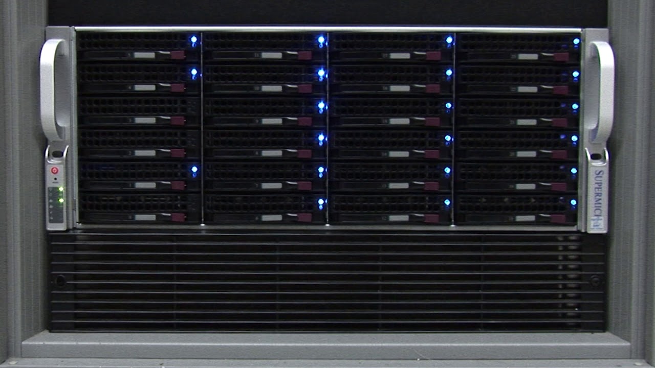 12h Server - Serverraum - Supermicro - arbeiten - IT - white noise