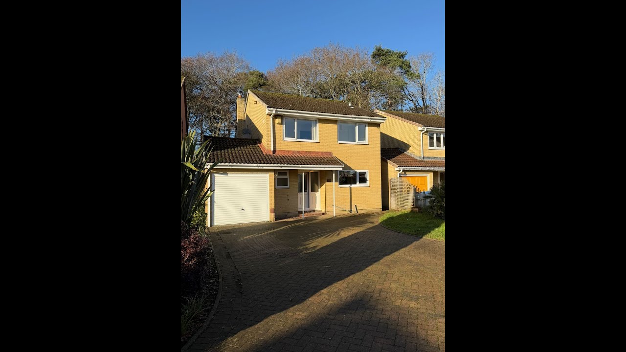 Four bedroom detached house For Sale #thackerandrevitt 