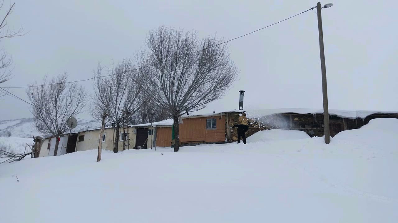 UŞENEMI  (Bu ağıt derindereli Hüseyin ŞİMŞEK için  yazılmış Söz ve Müzik Hakkı ŞİMŞEK)